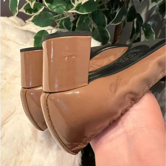 Prada patent leather buckle pumps size 38 - Picture 8 of 16